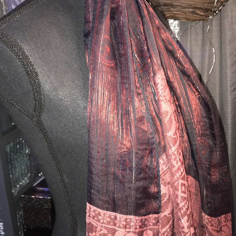 #159 Beautiful Burgundy & Black with/ tassels, gold metallic stripes
